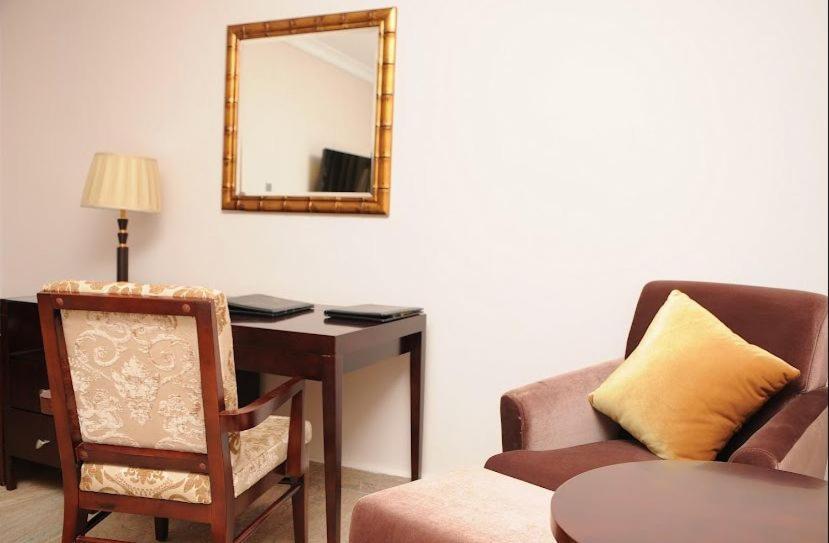 Ofas Chelsea Hotel Αμπούζα Εξωτερικό φωτογραφία