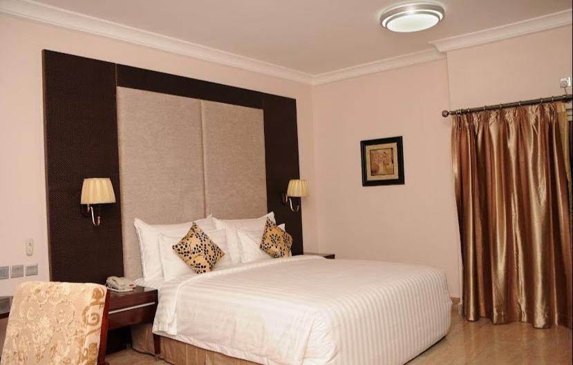 Ofas Chelsea Hotel Αμπούζα Εξωτερικό φωτογραφία
